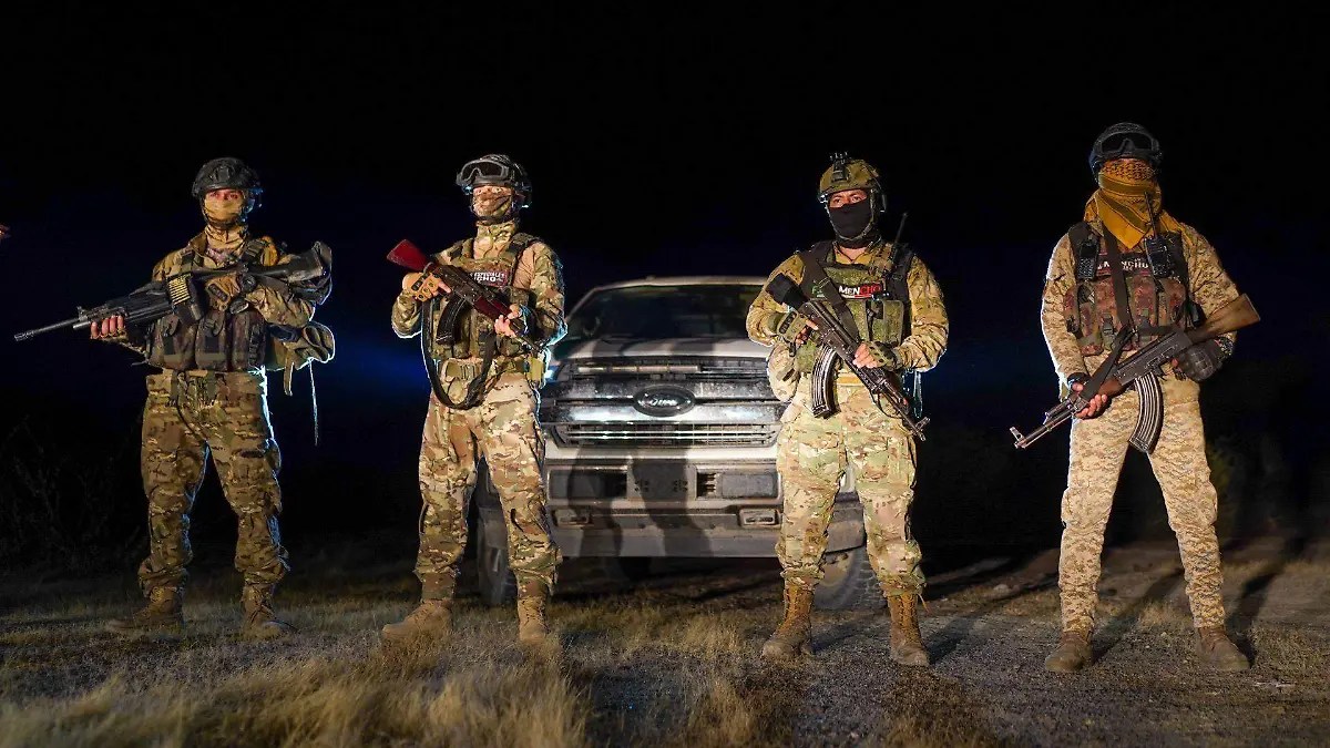 MIlitares en la noche