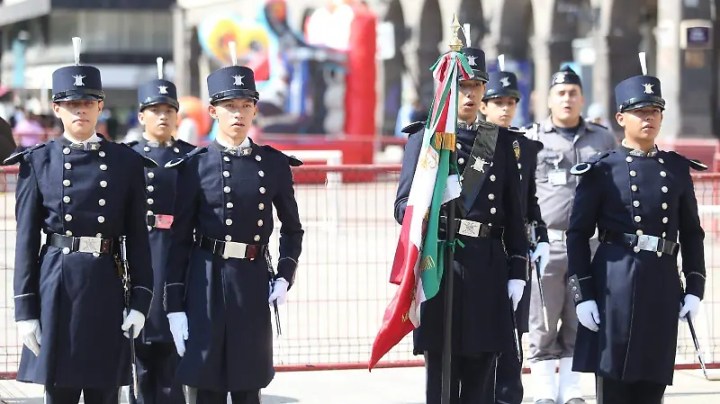 Escolta del Pentathlón Deportivo Militarizado Universitario