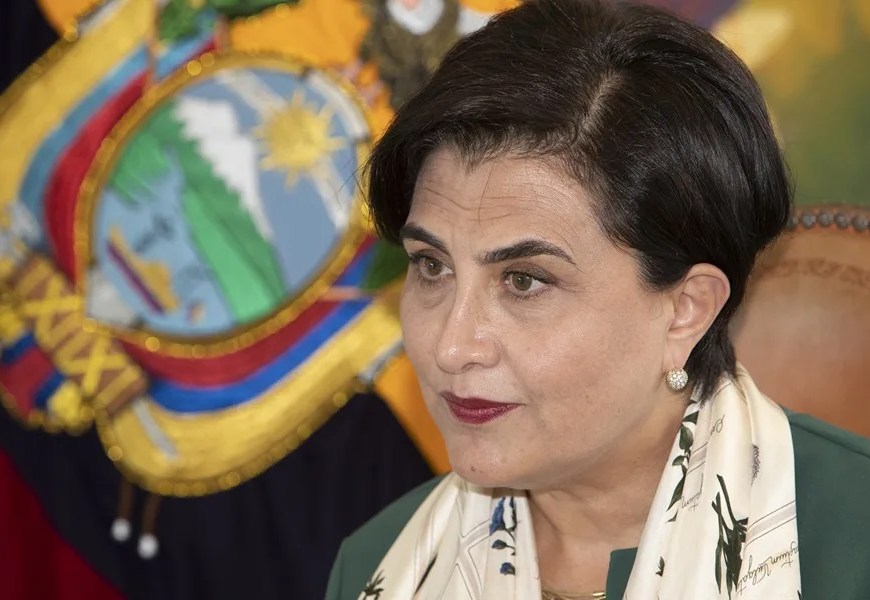 La canciller de Ecuador, Gabriela Sommerfeld, habla durante una entrevista con EFE, en Quito (Ecuador). EFE/ Gianna Benalcázar