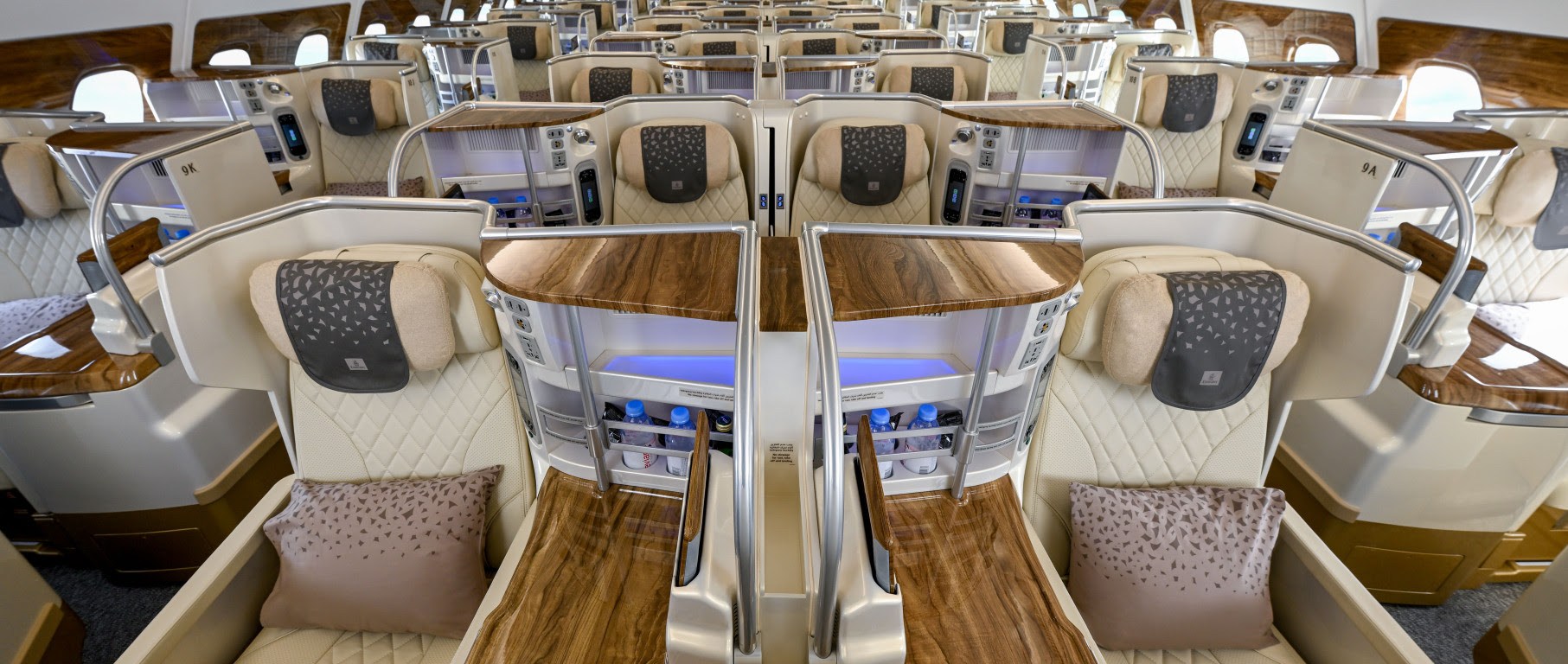 Interior de aeronave de Emirates