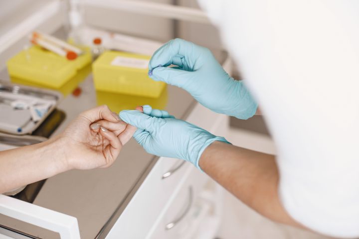 Toma de muestra de sangre