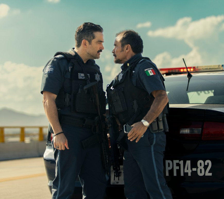 La Captura. (L to R) Alfonso Herrera as Arturo Carmona, Noé Hernández as Rosales in La Captura. Cr. María Medina / Netflix ©2026
