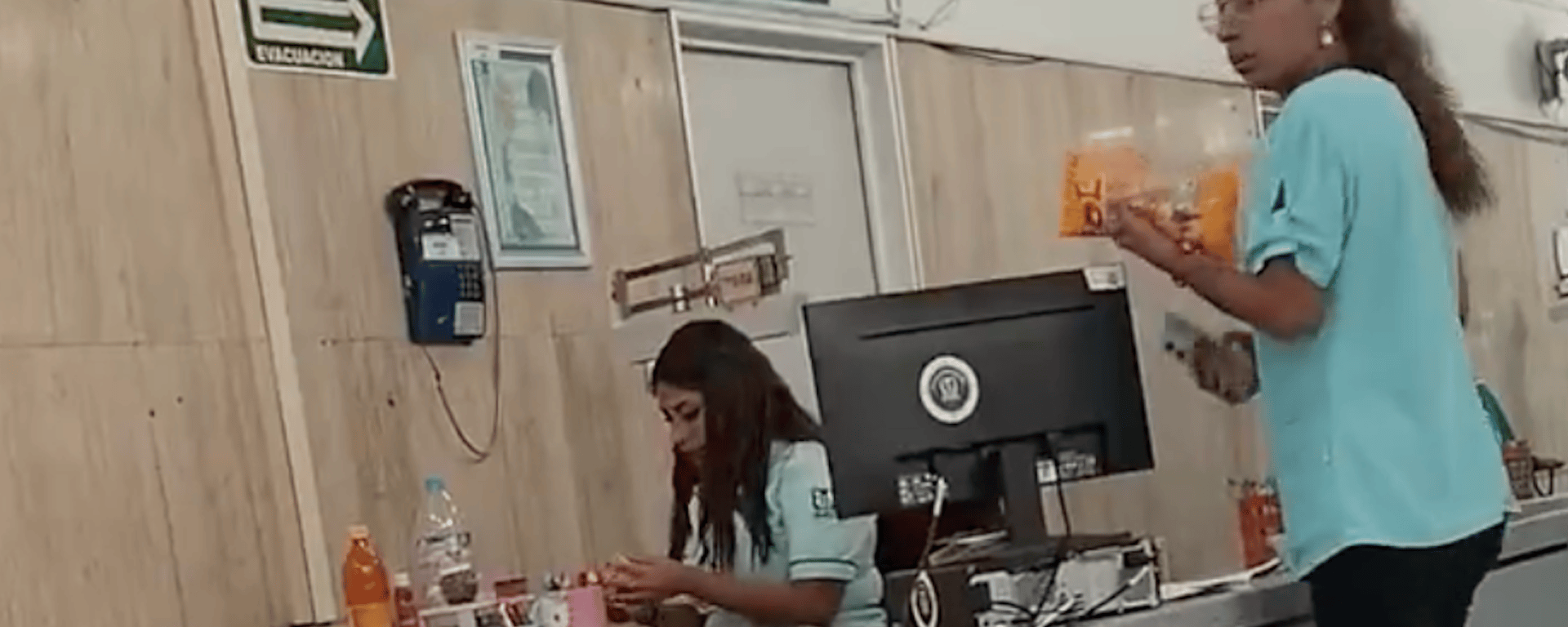 Venta "comida chatarra" en unidad médica del IMSS