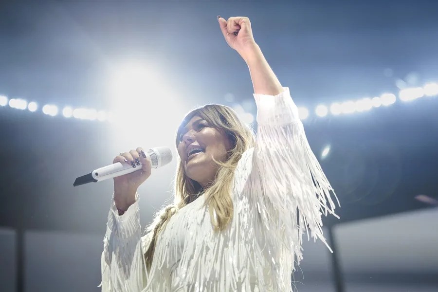 Fotografía de archivo del grupo La Oreja de Van Gogh, en el primero de sus dos conciertos dentro de su gira 'Tantas cosas que contar', que supone el regreso a los escenarios de Amaia Montero, su vocalista original. EFE/ Biel Aliño